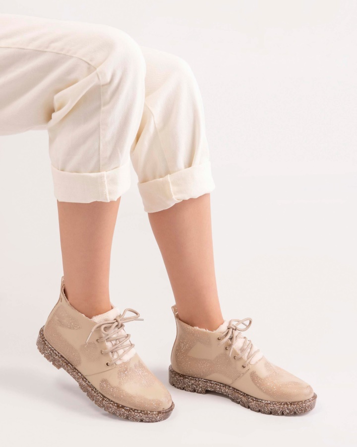 Bota Esponjosa Melissa Beige